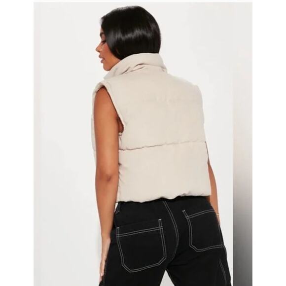 NWOT Womens Nude/Cream Cropped Puffer Vest Size XL - Picture 2 of 9